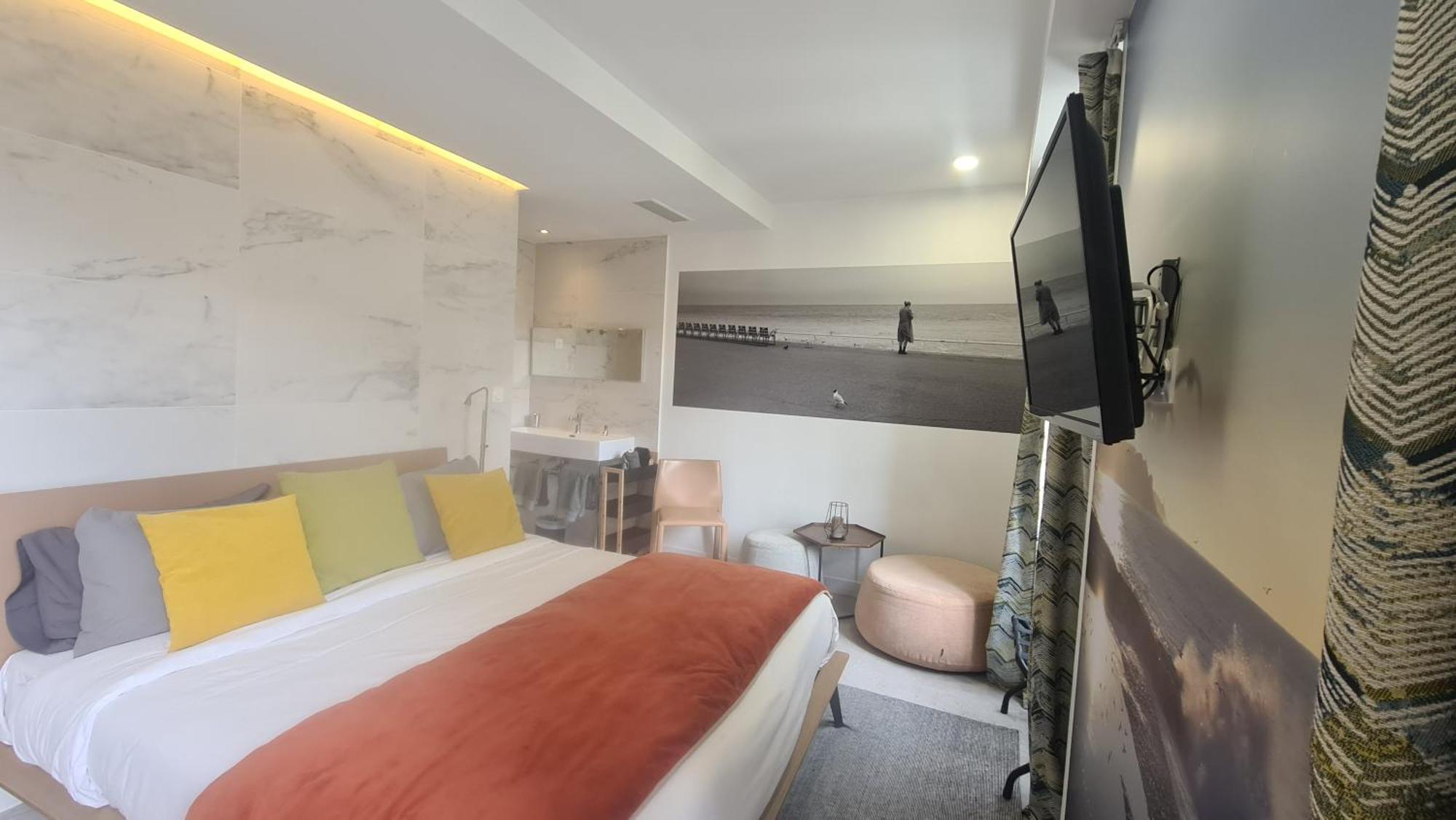 Hotel Le Petit Trianon Et Le Charme Des Nice