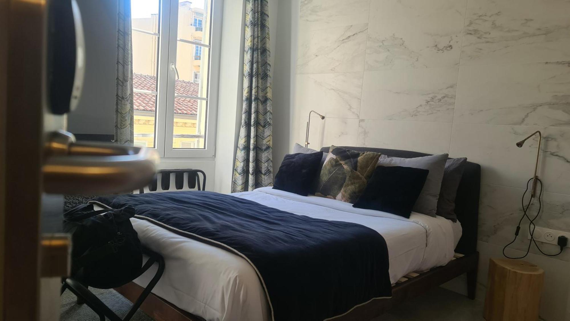 Le Petit Trianon Et Le Charme Des Hotel Nice