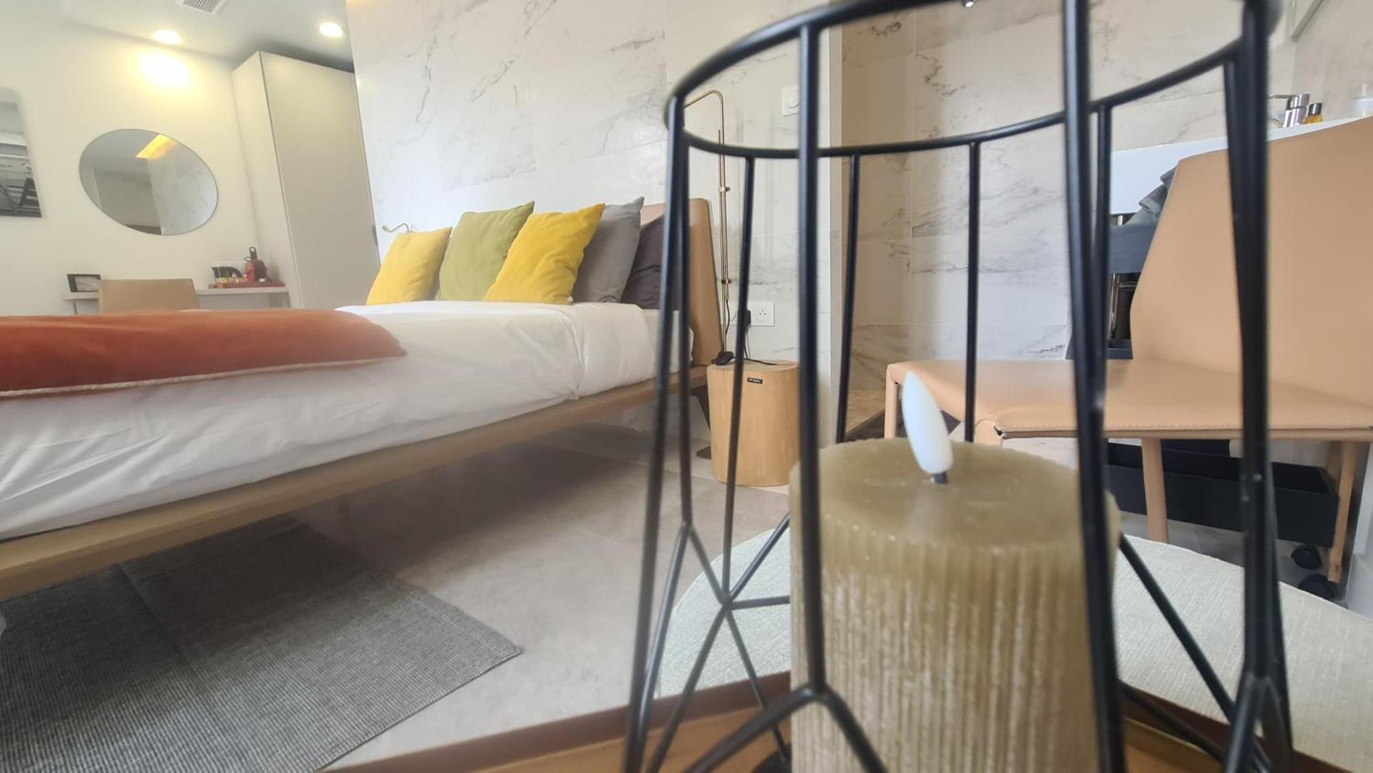 Hotel Le Petit Trianon Et Le Charme Des Nice