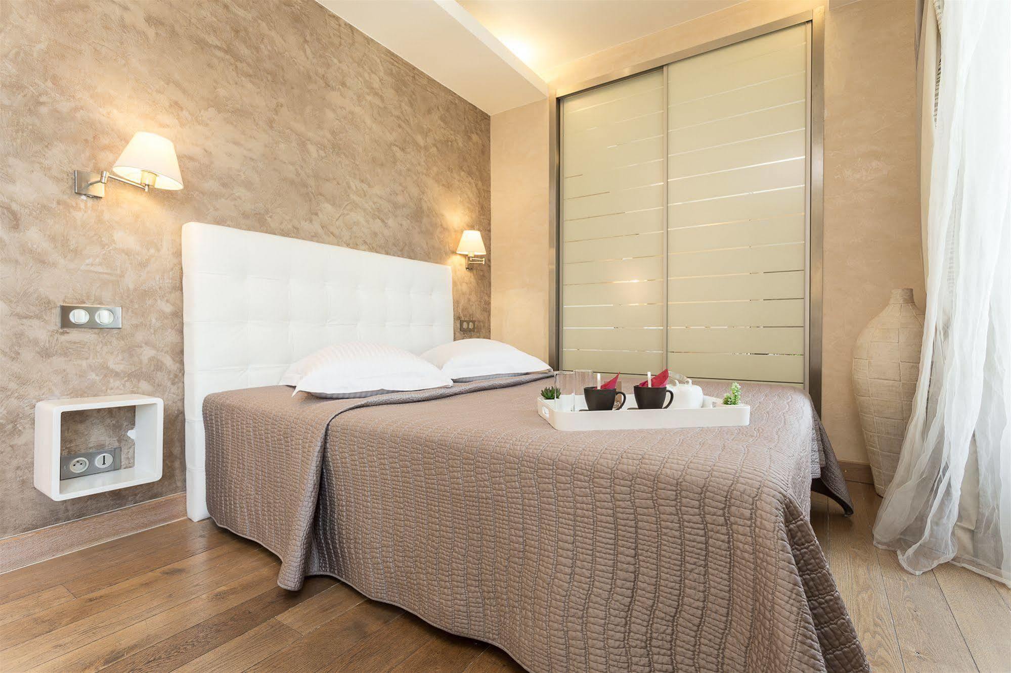Le Petit Trianon Et Le Charme Des Hotel 2*